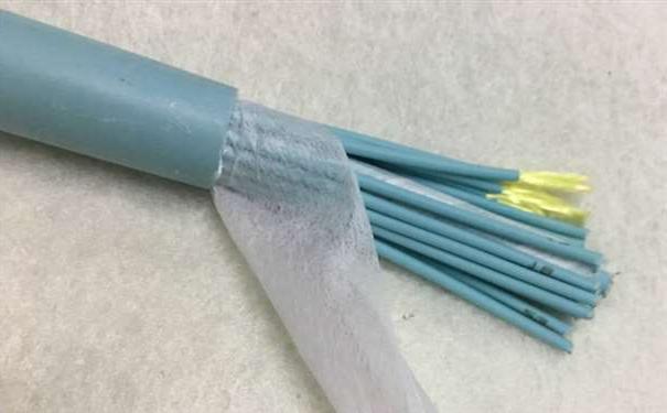 三沙市欧孚光缆厂家：室内光缆和室外光缆的区别